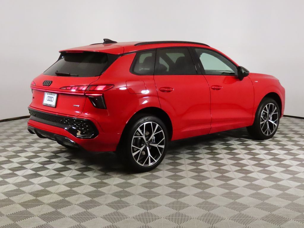 Thumbnail: 2026 Audi Q3 - 5