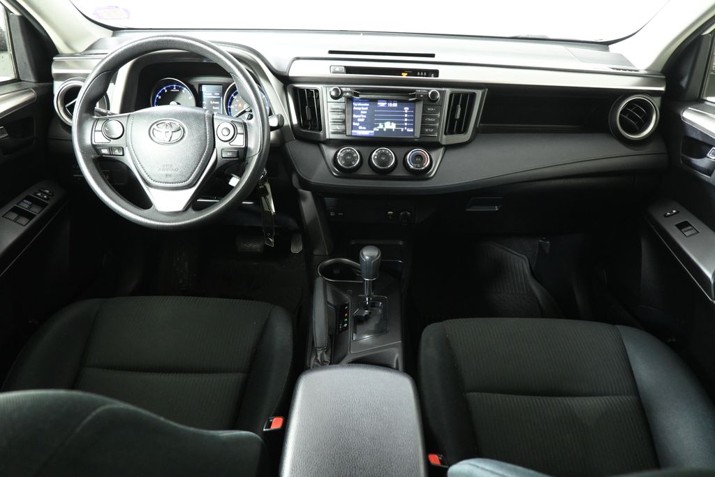 Thumbnail: 2018 Toyota RAV4 - 4