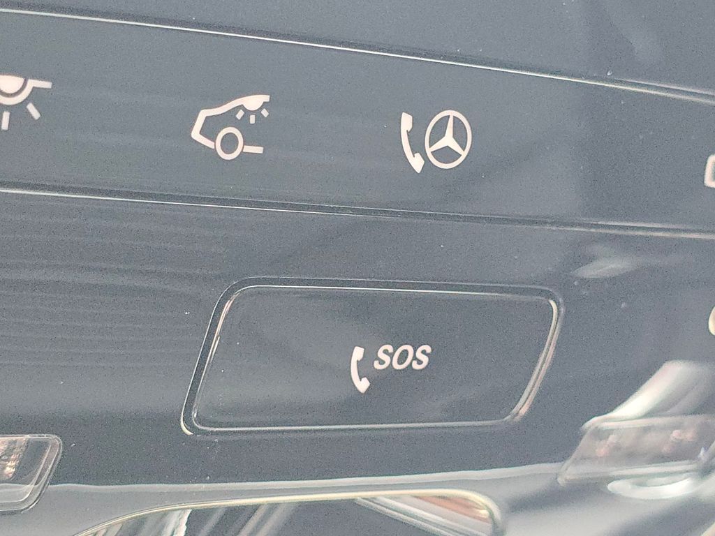 New 2026 Blue Mercedes-Benz GLC 300 image 9