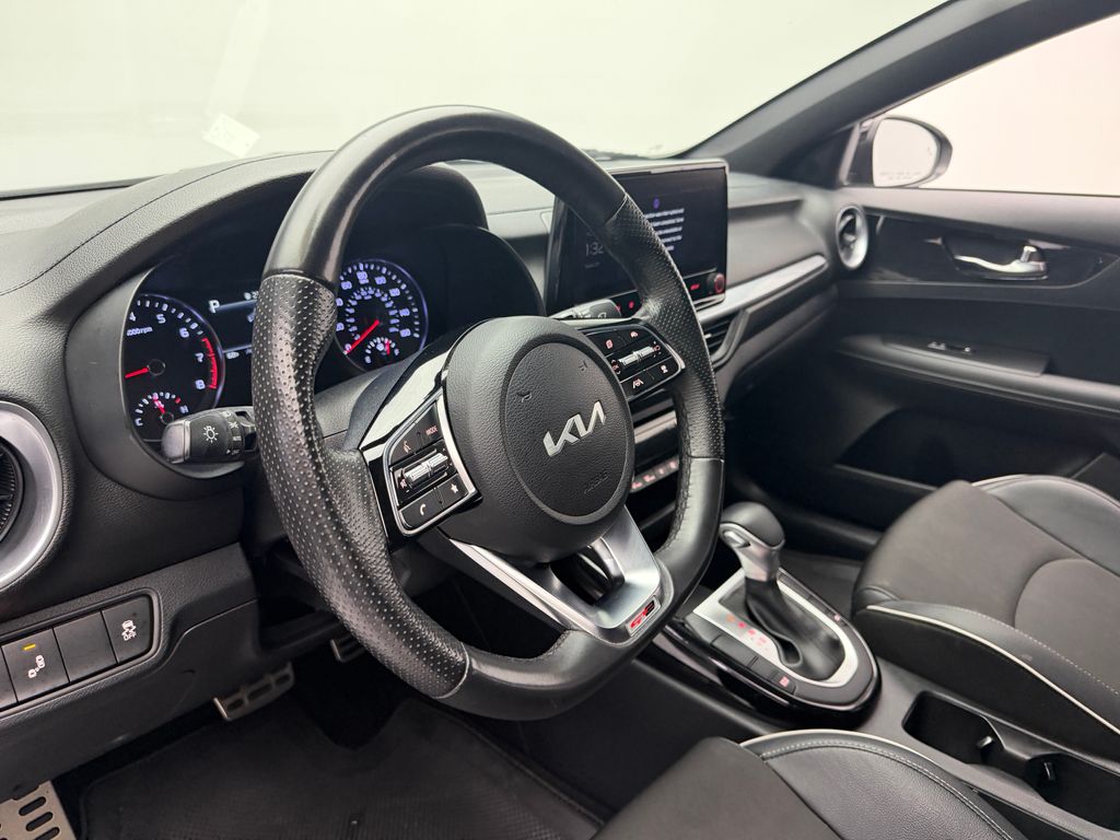 Thumbnail: 2023 Kia Forte - 8
