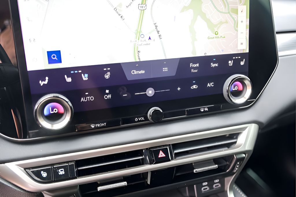 Used 2024 White Lexus 500h F SPORT Performance image 21
