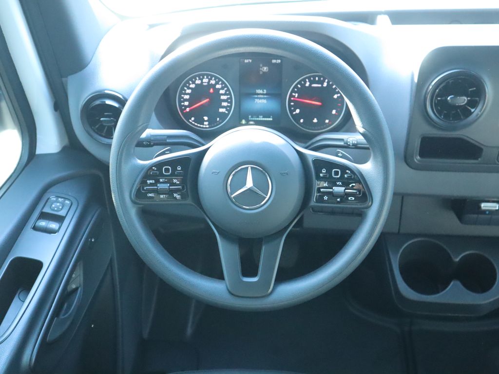 Thumbnail: 2024 Mercedes-Benz Sprinter - 10
