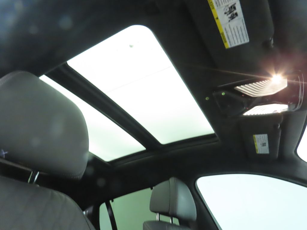 Thumbnail: 2022 BMW X6 - 19