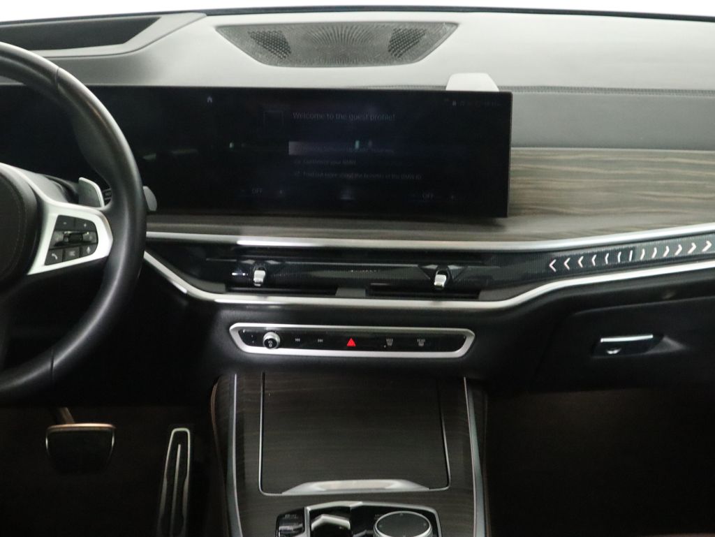 Thumbnail: 2023 BMW X7 - 14