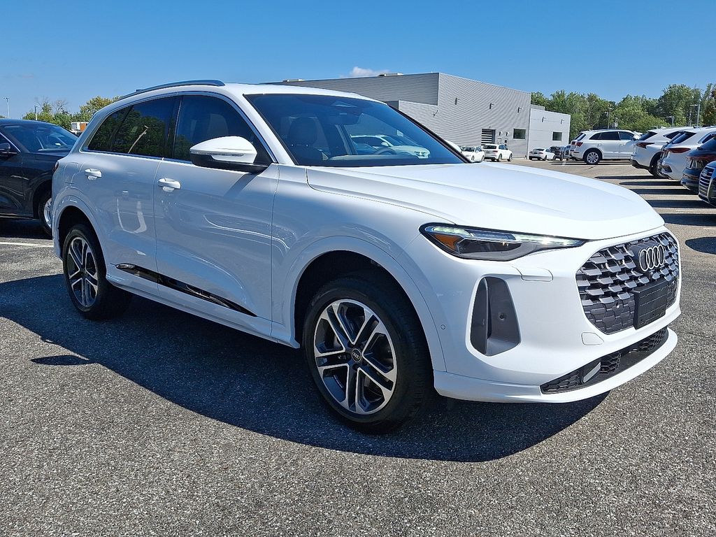 Thumbnail: 2025 Audi Q5 - 2