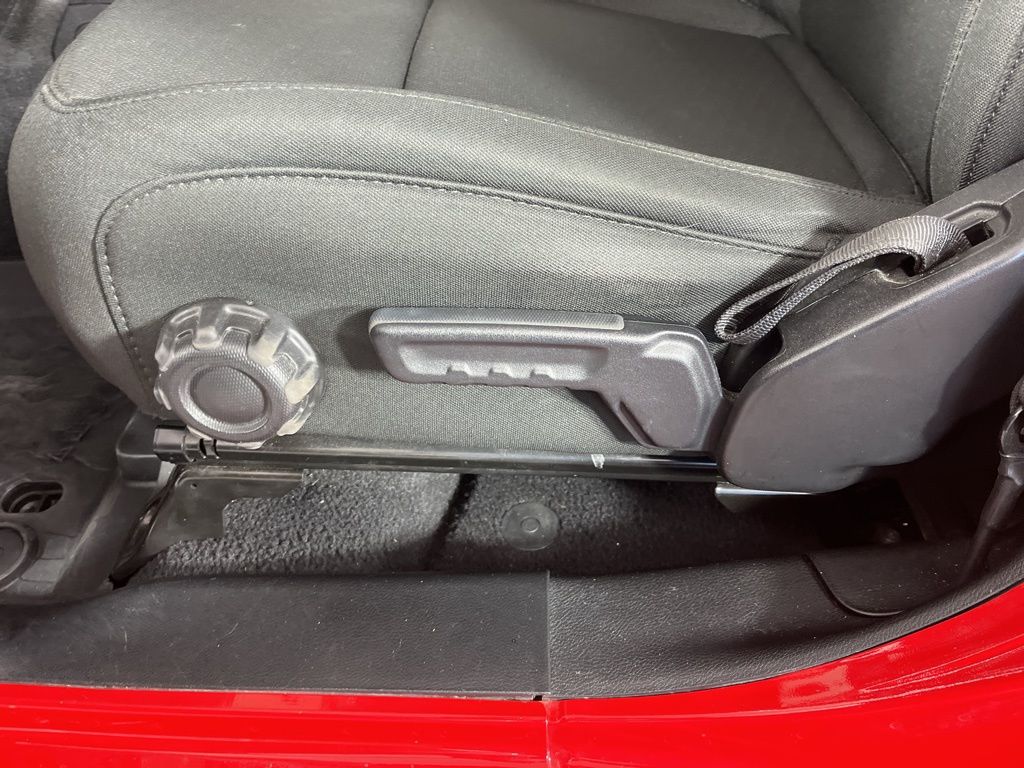 Thumbnail: 2021 Jeep Wrangler - 20