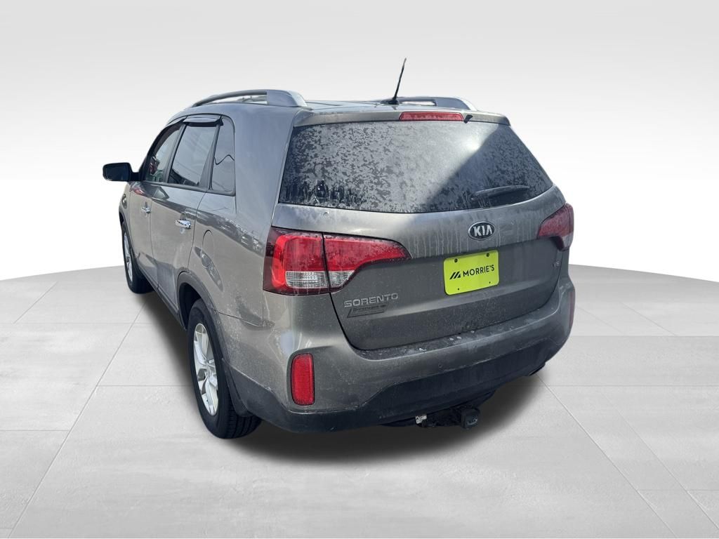 Used 2015 Gray Kia LX image 4