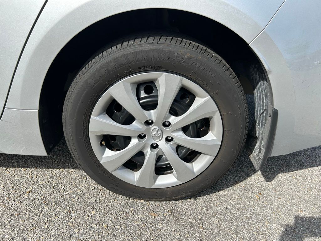 Thumbnail: 2025 Toyota Corolla - 9