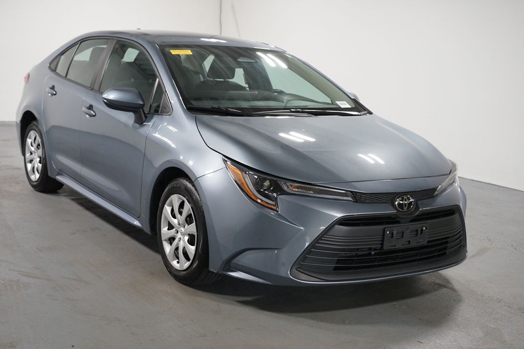 Thumbnail: 2024 Toyota Corolla - 3