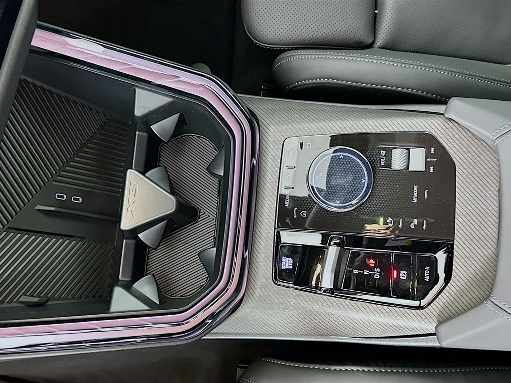 Thumbnail: 2026 BMW X3 - 15