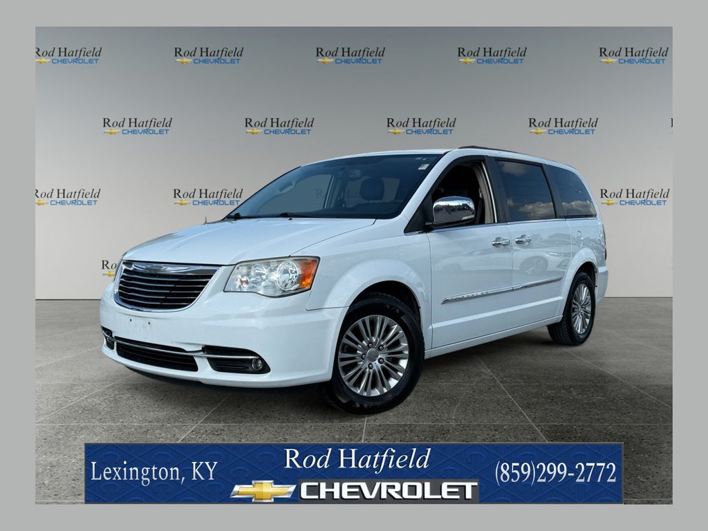 2015 Chrysler Town & Country Touring-L FWD