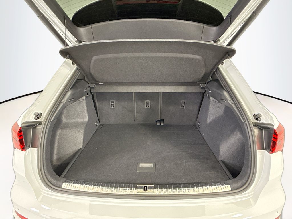 Thumbnail: 2025 Audi Q3 - 26