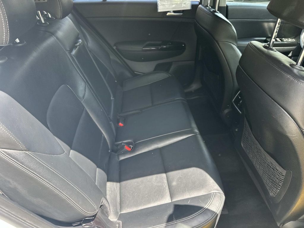 Thumbnail: 2019 Kia Sportage - 12