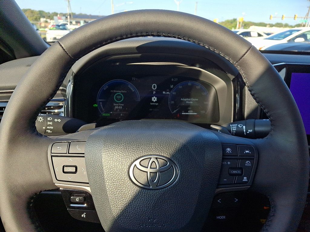 Thumbnail: 2025 Toyota Camry - 20