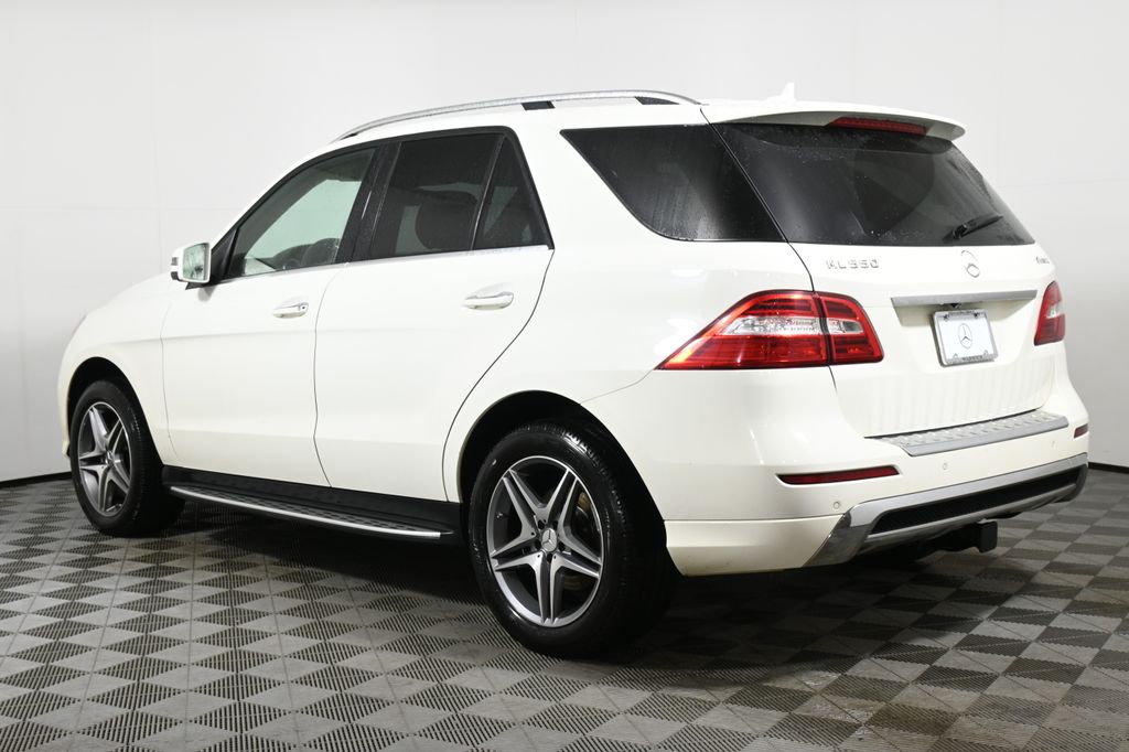 2013 Mercedes-Benz M-Class ML 550 8