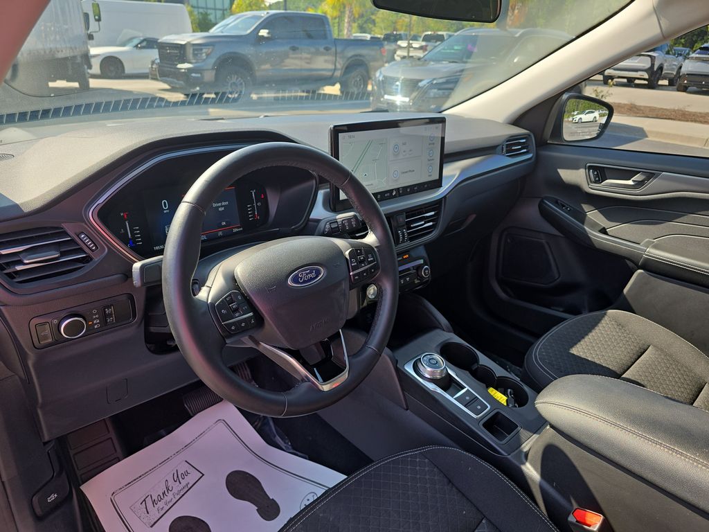 2023 Iconic Silver Metallic Ford Escape Active FWD SUV