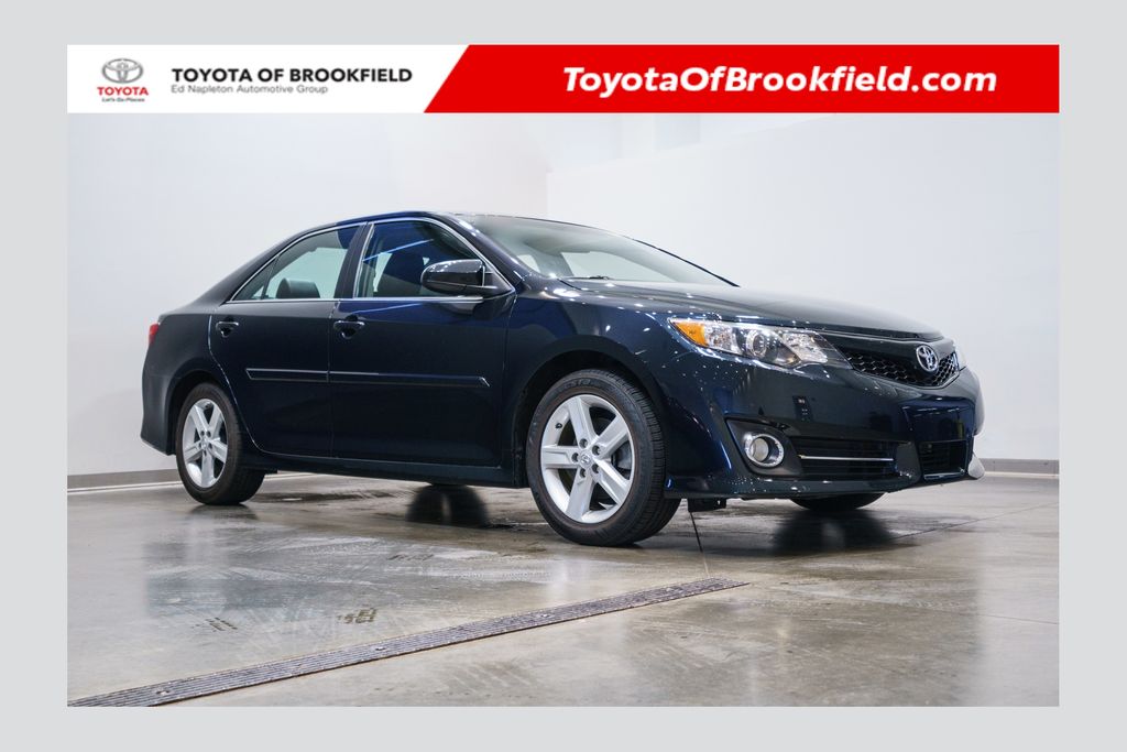 Cosmic Gray Mica 2014 Toyota Camry Sedan Front-Wheel Drive 6-Speed Automatic