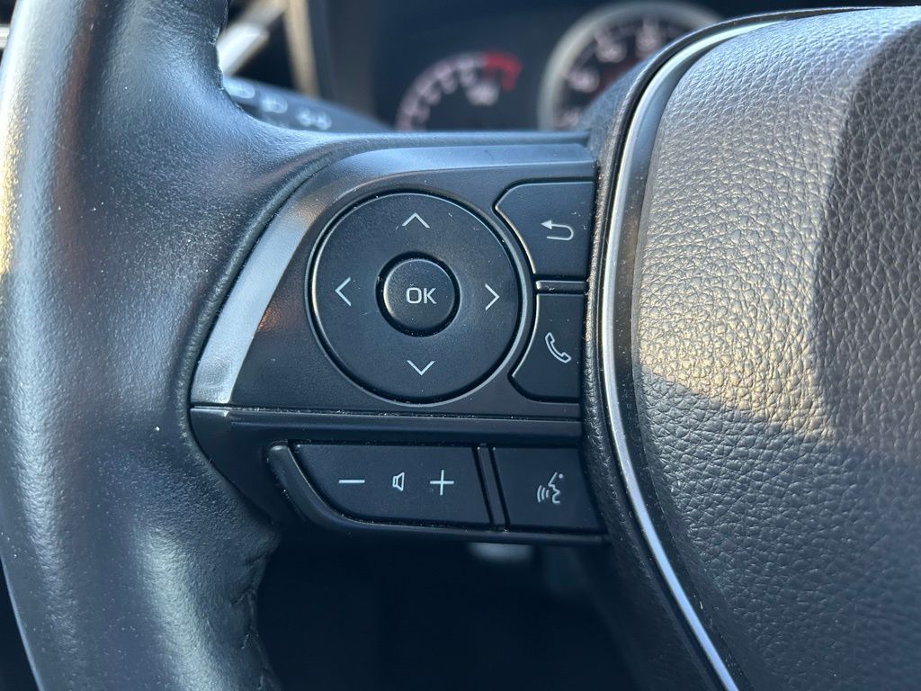 Thumbnail: 2022 Toyota Corolla - 18