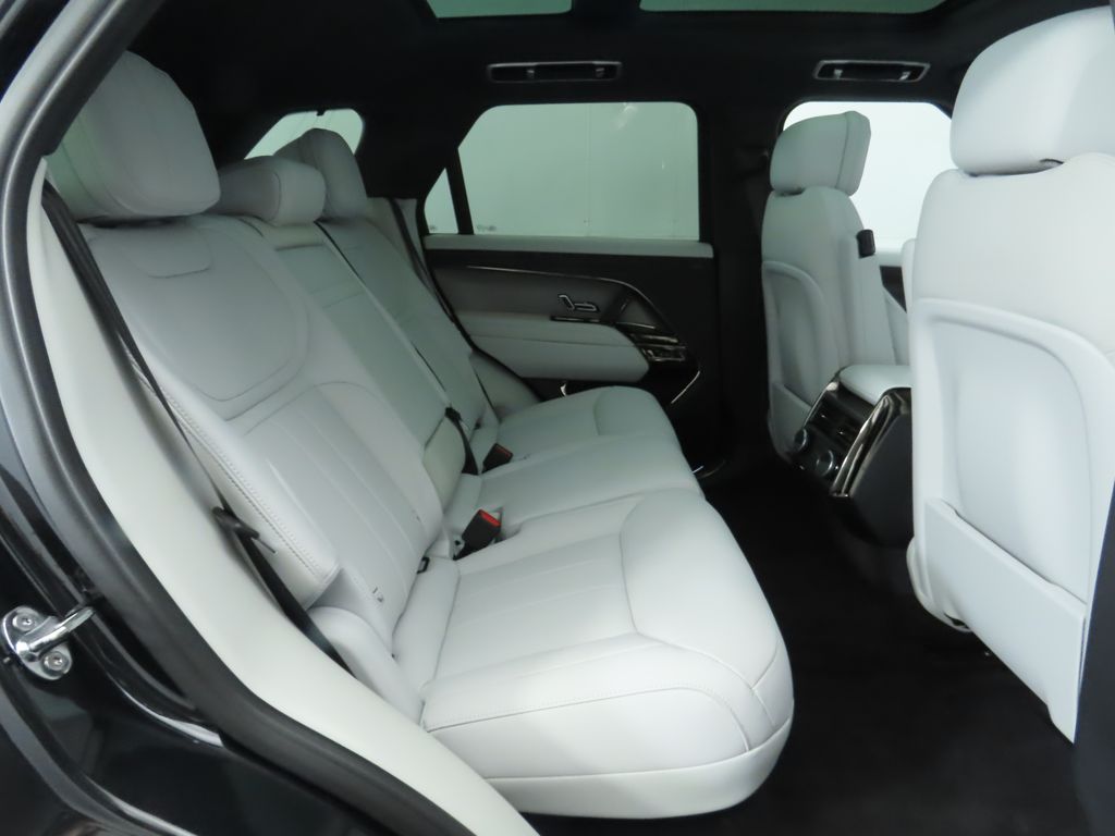 Thumbnail: 2025 Land Rover Range Rover Sport - 24