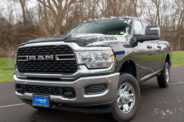 Diamond Black Crystal Pearlcoat 2024 RAM 3500 Tradesman Crew Cab 4WD Pickup Truck Four-Wheel Drive 8-Speed Automatic
