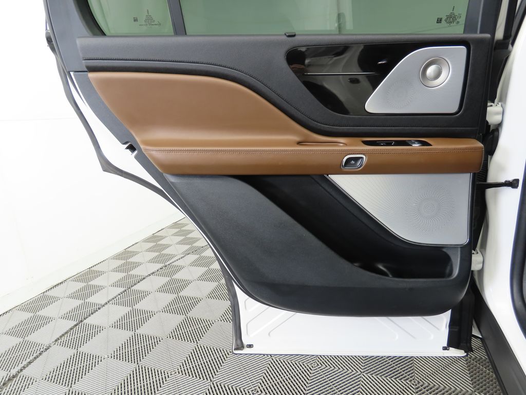 2020 Lincoln Aviator Reserve 27