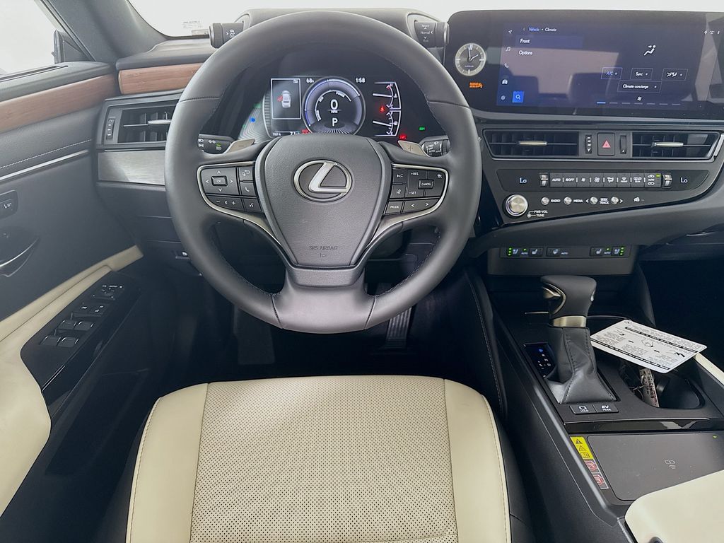 2025 Lexus ES Hybrid 300h 19