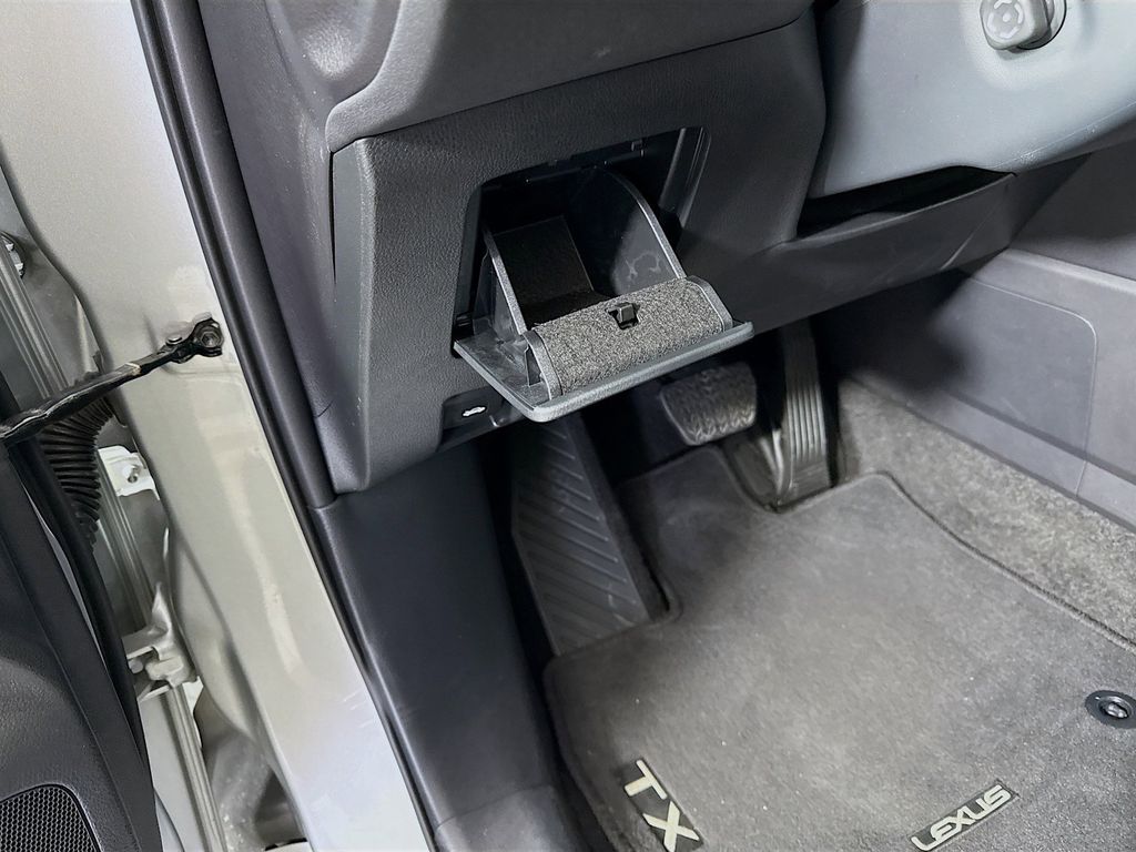 Thumbnail: 2025 Lexus TX - 10