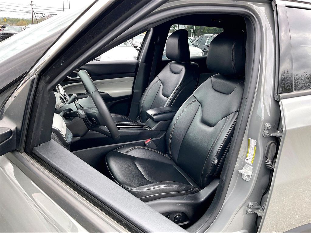 2024 Jeep Compass — photo 9