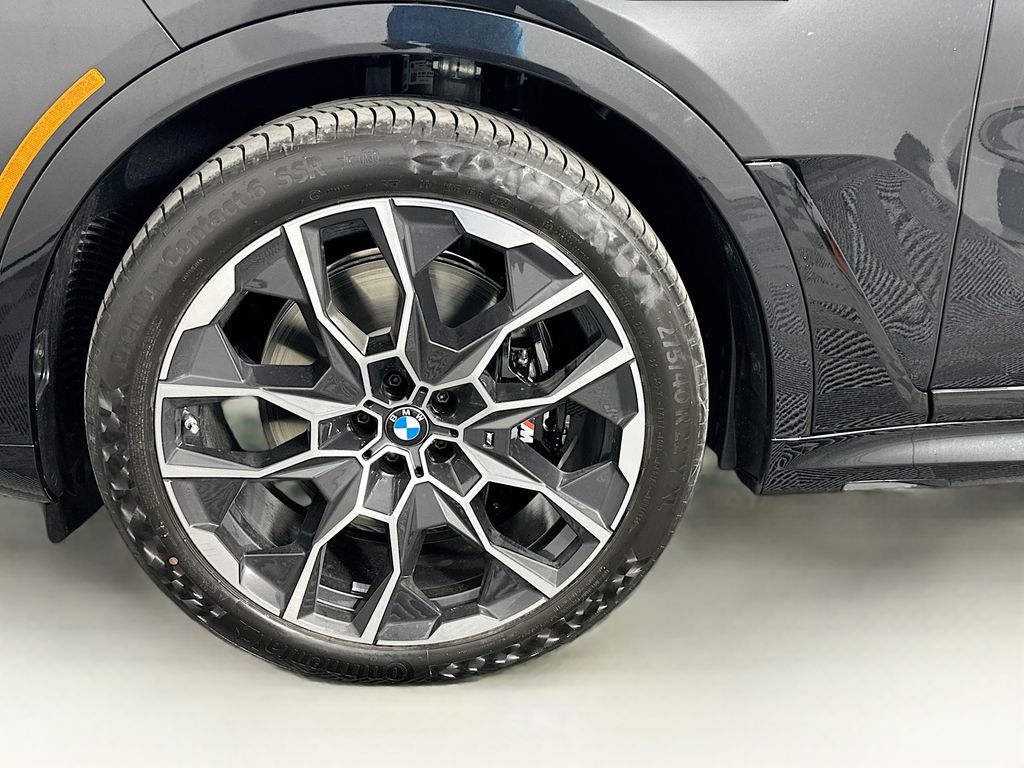 2025 BMW X7 M60i 22