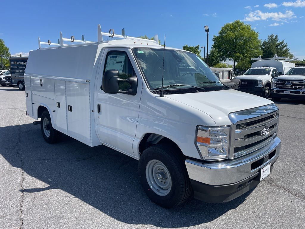 2026 Ford E-350 Cutaway 