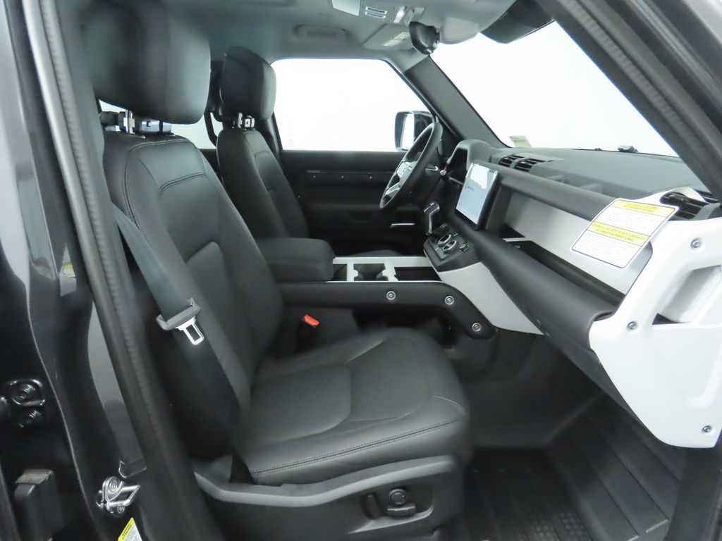 Thumbnail: 2025 Land Rover Defender - 22