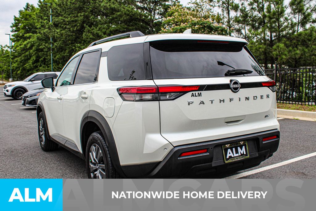 Used 2024 White Nissan SV image 5