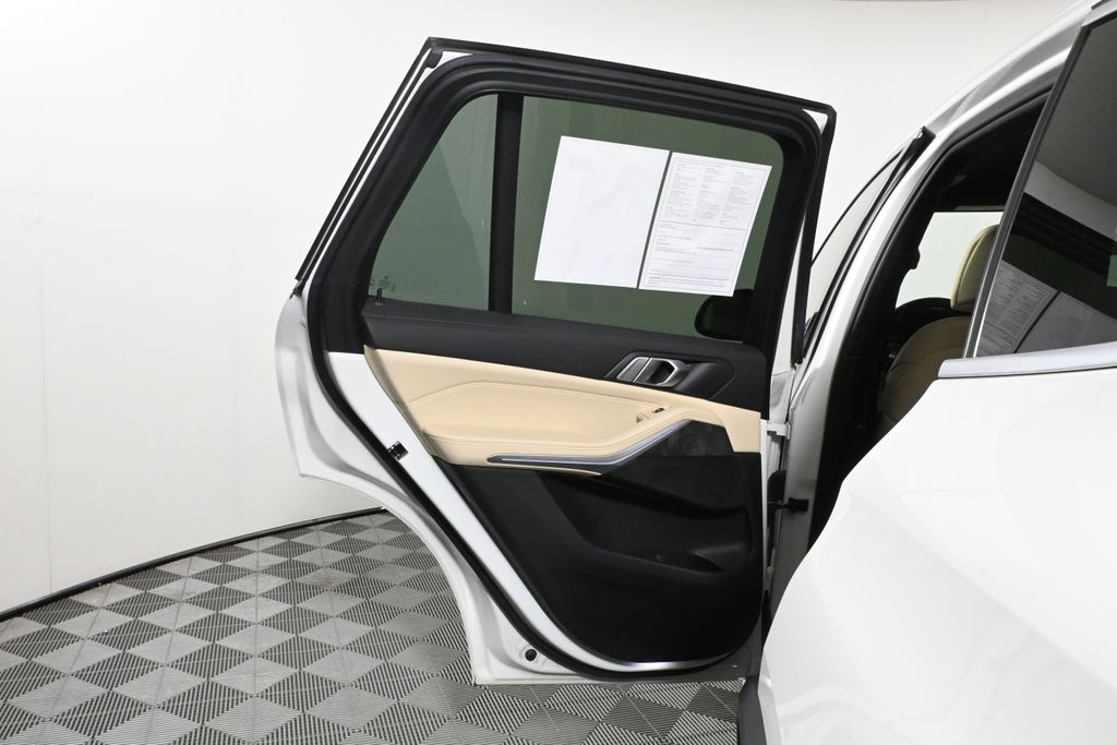 Thumbnail: 2021 BMW X5 - 31