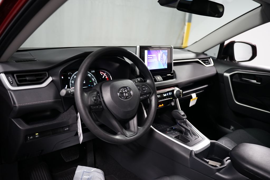 2025 Toyota RAV4 XLE 11