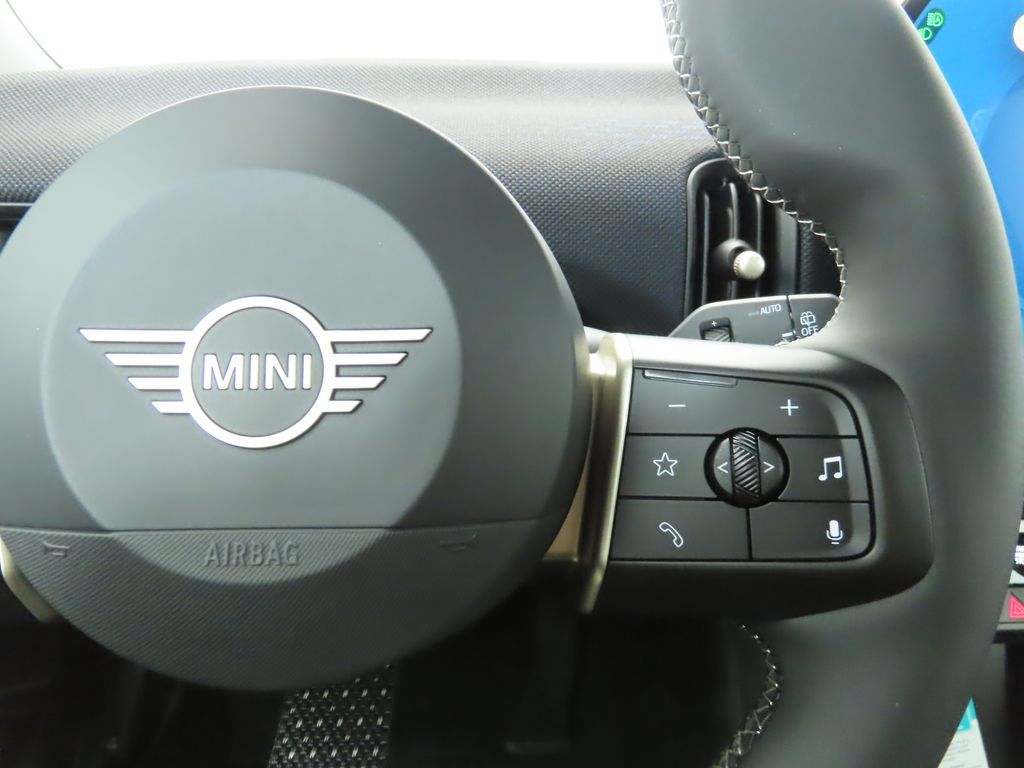 Certified Used 2026 White MINI Signature Plus image 13