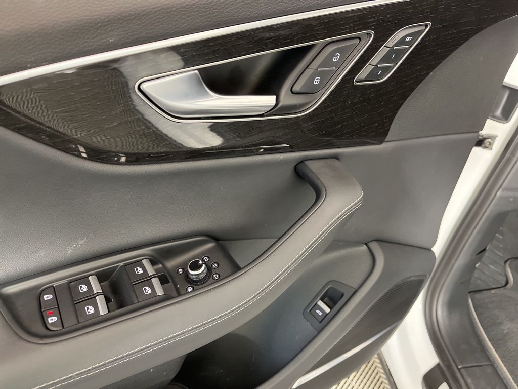 Thumbnail: 2025 Audi Q7 - 29