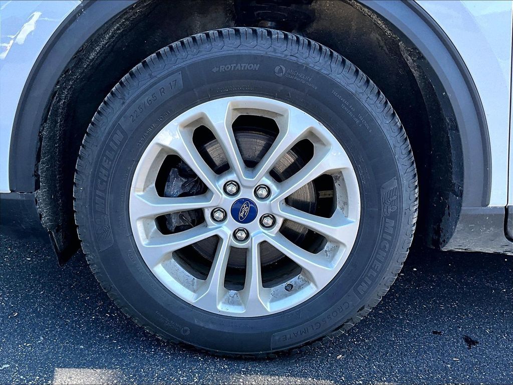 2022 Ford Escape — photo 7