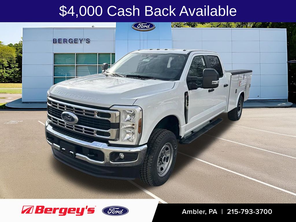 Oxford White 2026 Ford F-350 Super Duty Chassis Pickup Truck Four-Wheel Drive Automatic