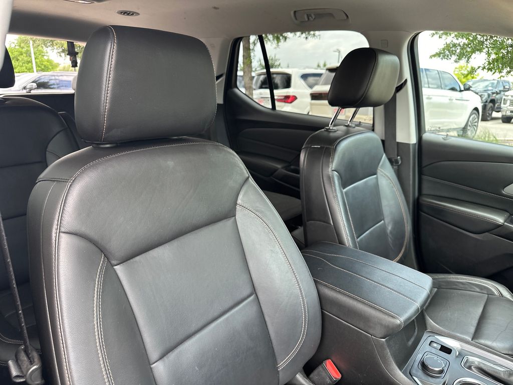 Used Car 2021 Chevrolet Traverse  Rs For Sale Under $30,000 In Austin, Texas