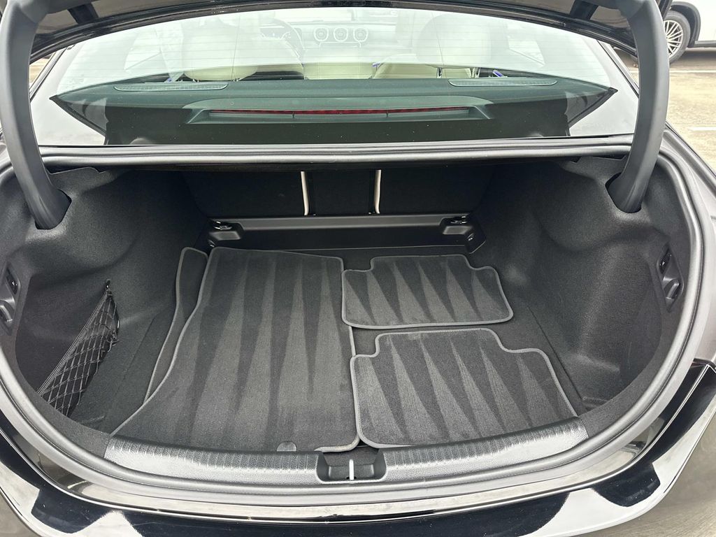 Thumbnail: 2025 Mercedes-Benz C-Class - 29