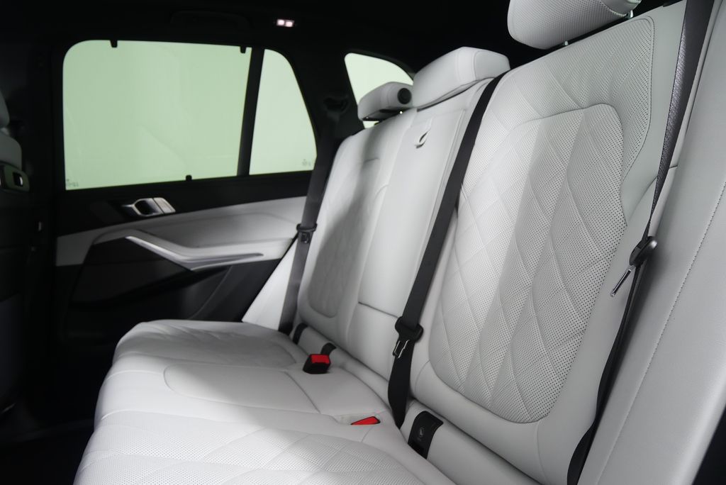 Thumbnail: 2026 BMW X5 - 15