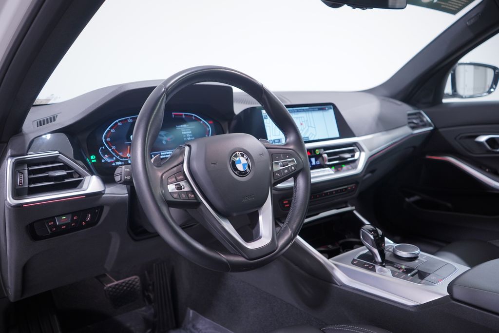 Thumbnail: 2022 BMW 3 Series - 6