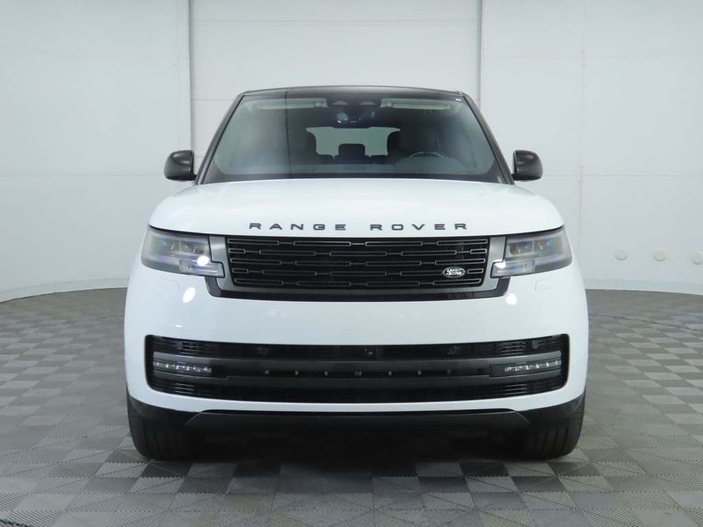 2025 Land Rover Range Rover SE 2