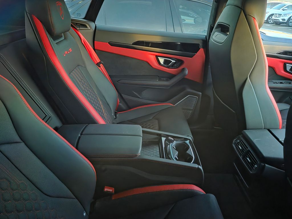 Thumbnail: 2024 Lamborghini Urus - 6