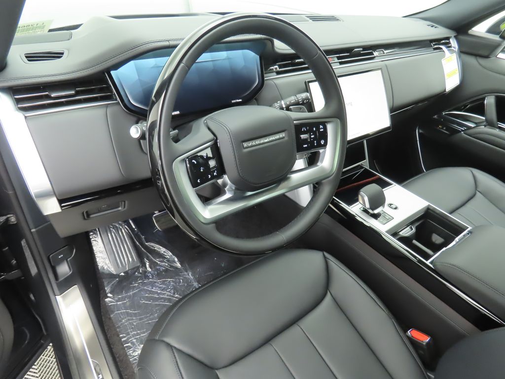 Thumbnail: 2025 Land Rover Range Rover - 9