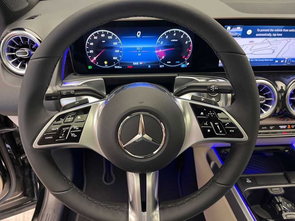 Thumbnail: 2025 Mercedes-Benz GLB - 13