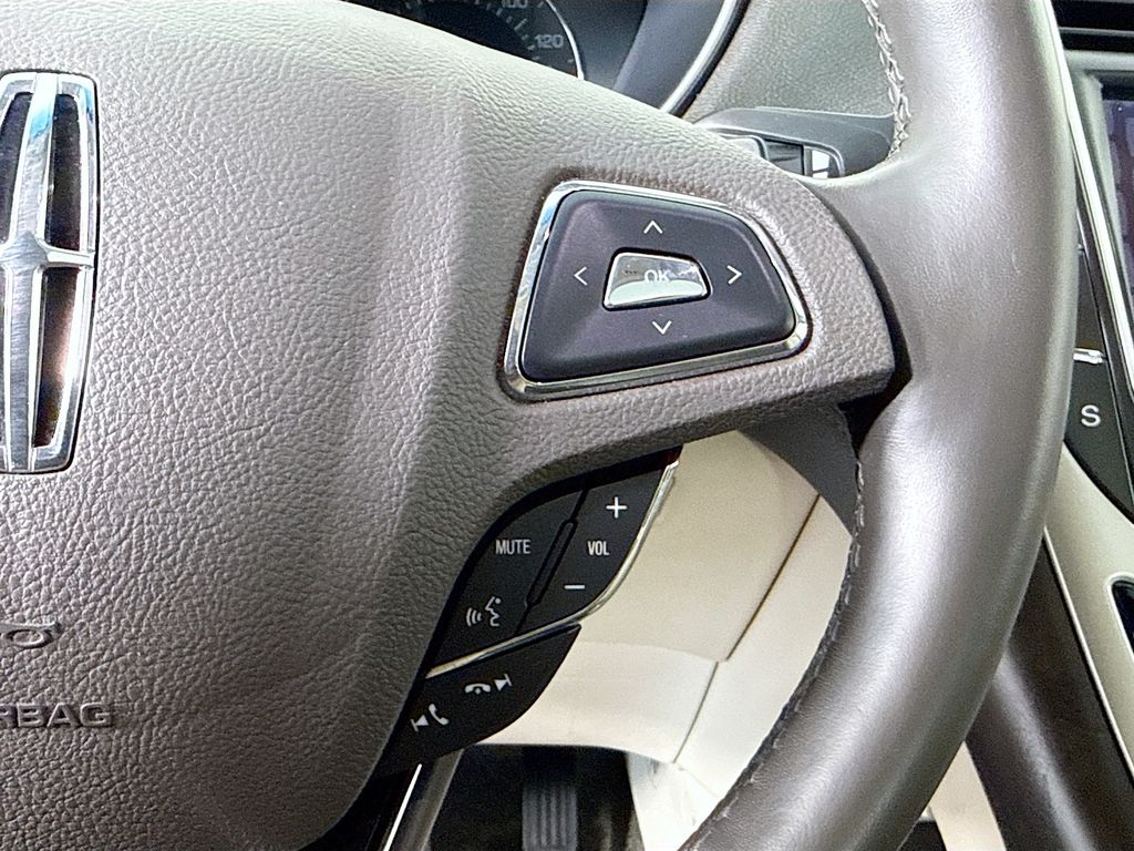 Thumbnail: 2017 Lincoln MKX - 12