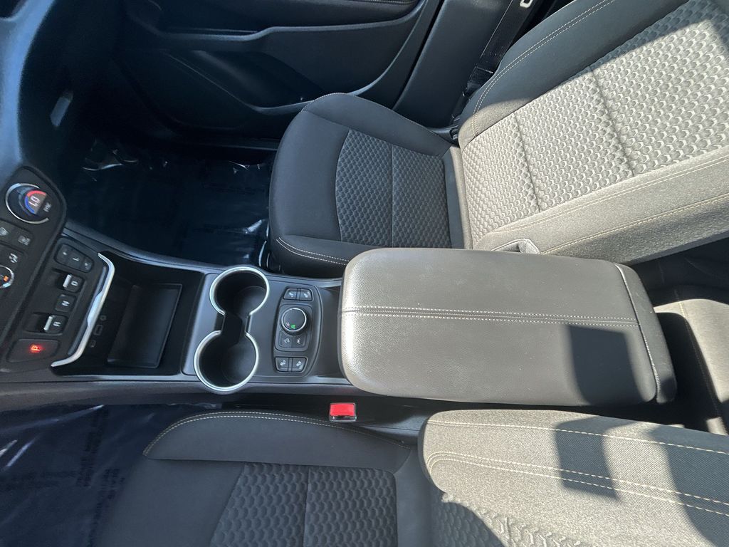 Thumbnail: 2020 GMC Terrain - 20