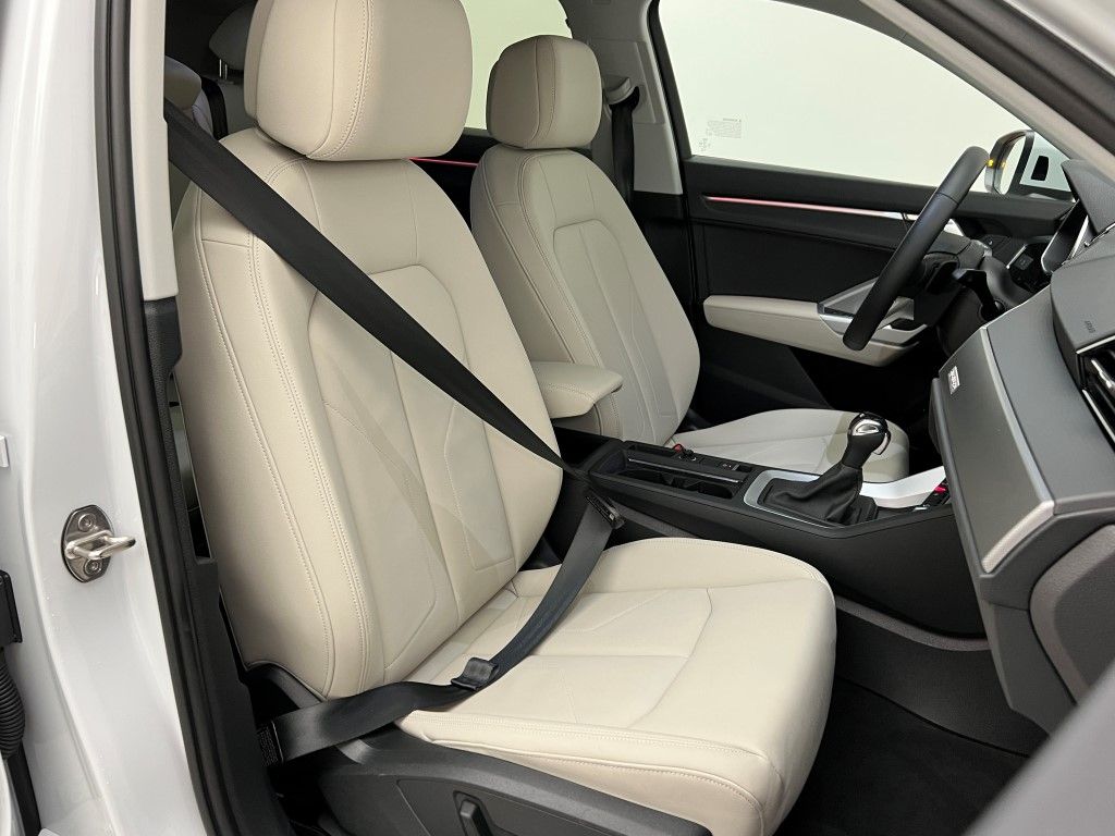 Thumbnail: 2025 Audi Q3 - 14