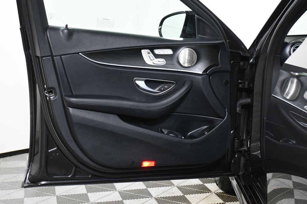 Thumbnail: 2023 Mercedes-Benz E-Class - 29